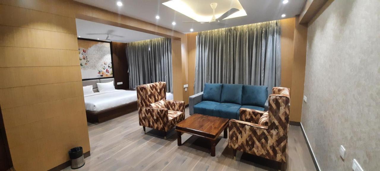 Hotel Sunrise Hospitality Vijayawada Luaran gambar