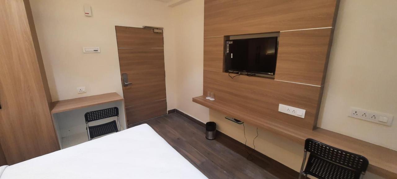 Hotel Sunrise Hospitality Vijayawada Luaran gambar