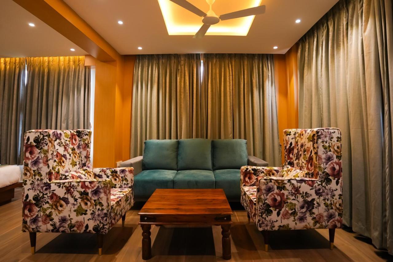 Hotel Sunrise Hospitality Vijayawada Luaran gambar